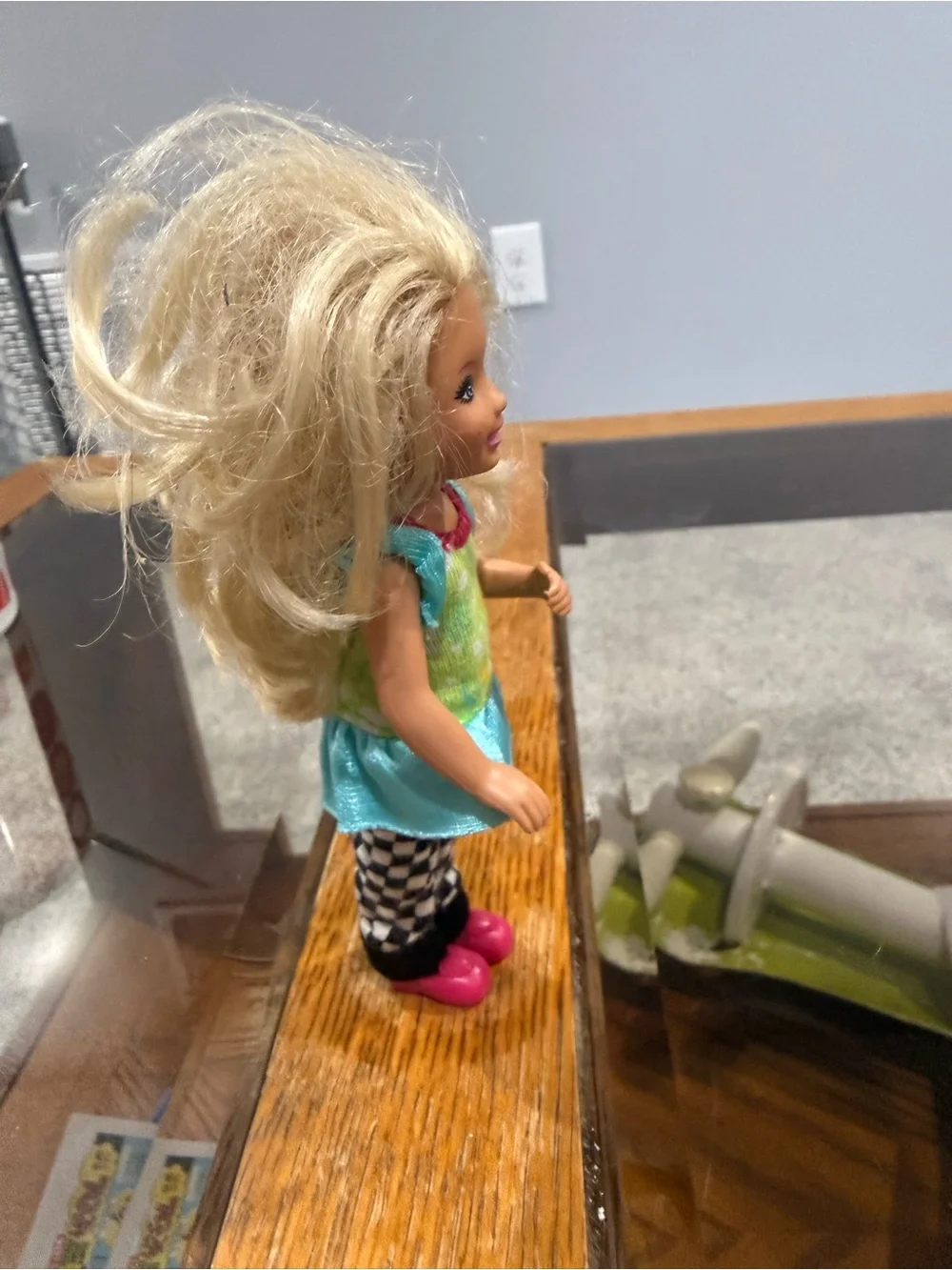 Barbie CHELSEA Doll Blonde Wearing Blue & Green Dress Bent Arm  5